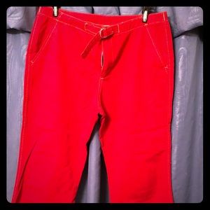 Old Navy red capri pants